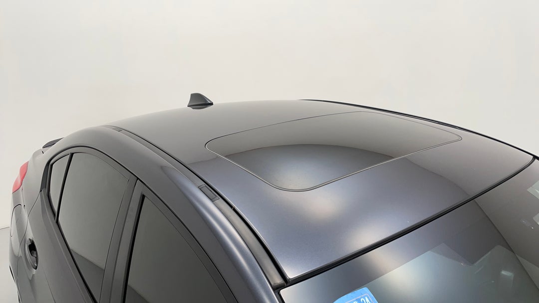 2018 Subaru WRX Premium (awd), Automatic, 94078 km, Roof/Sunroof View