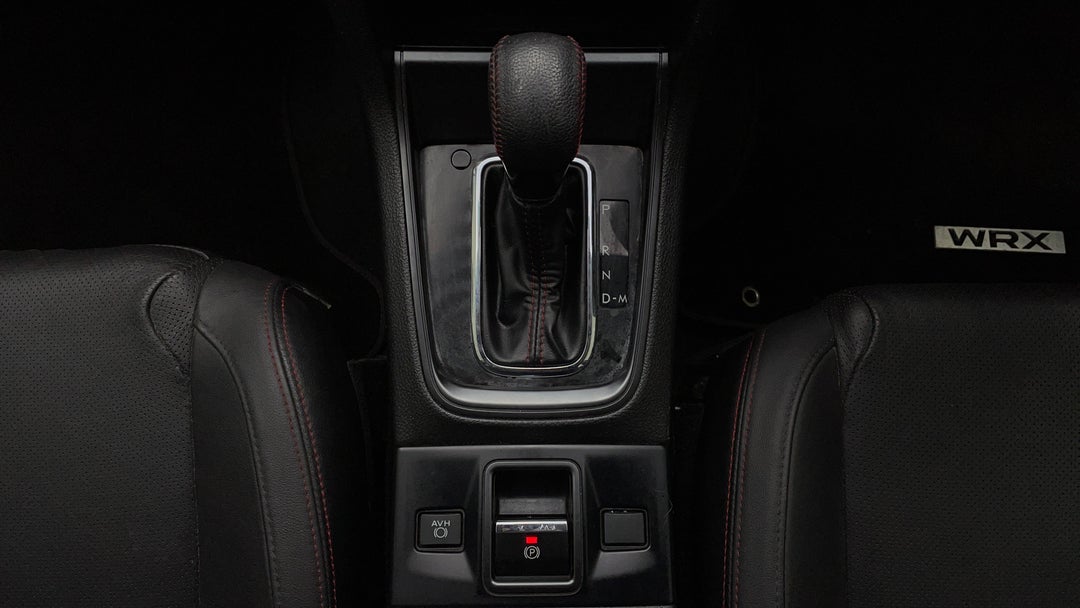 2018 Subaru WRX Premium (awd), Automatic, 94078 km, Gear Lever 