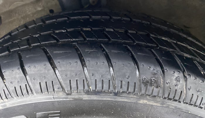 2017 Maruti Celerio VXI d, Petrol, Manual, 24,582 km, Left Front Tyre Tread