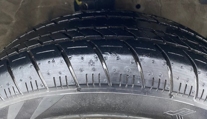 2017 Maruti Celerio VXI d, Petrol, Manual, 24,582 km, Right Front Tyre Tread