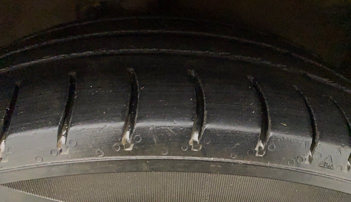 2018 Maruti Celerio VXI CNG, CNG, Manual, 49,294 km, Right Front Tyre Tread