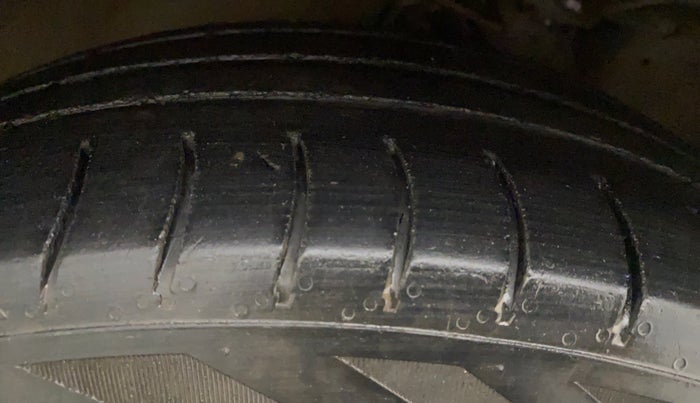 2018 Maruti Celerio VXI CNG, CNG, Manual, 49,294 km, Right Rear Tyre Tread