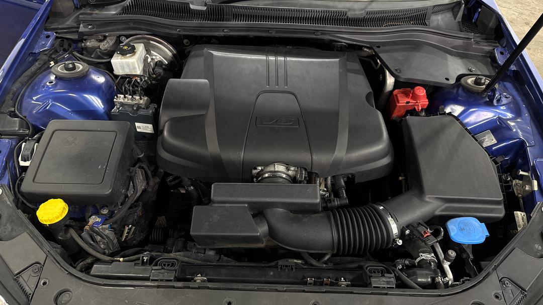 2016 Holden Commodore Sv6 Black Edition, Automatic, 140048 km, Open Bonnet (Engine)