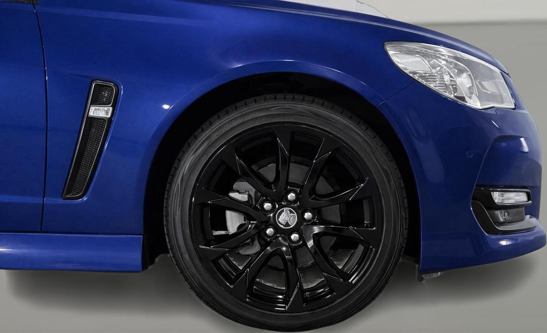 2016 Holden Commodore Sv6 Black Edition, Automatic, 140048 km, Right Front Wheel