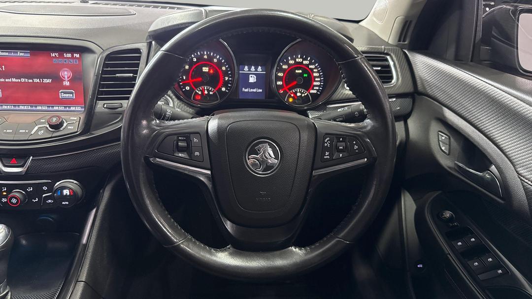 2016 Holden Commodore Sv6 Black Edition, Automatic, 140048 km, Steering Wheel Close-up