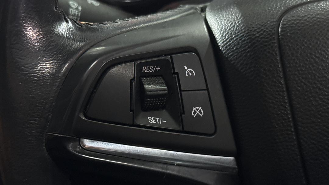 2016 Holden Commodore Sv6 Black Edition, Automatic, 140048 km, Cruise Control