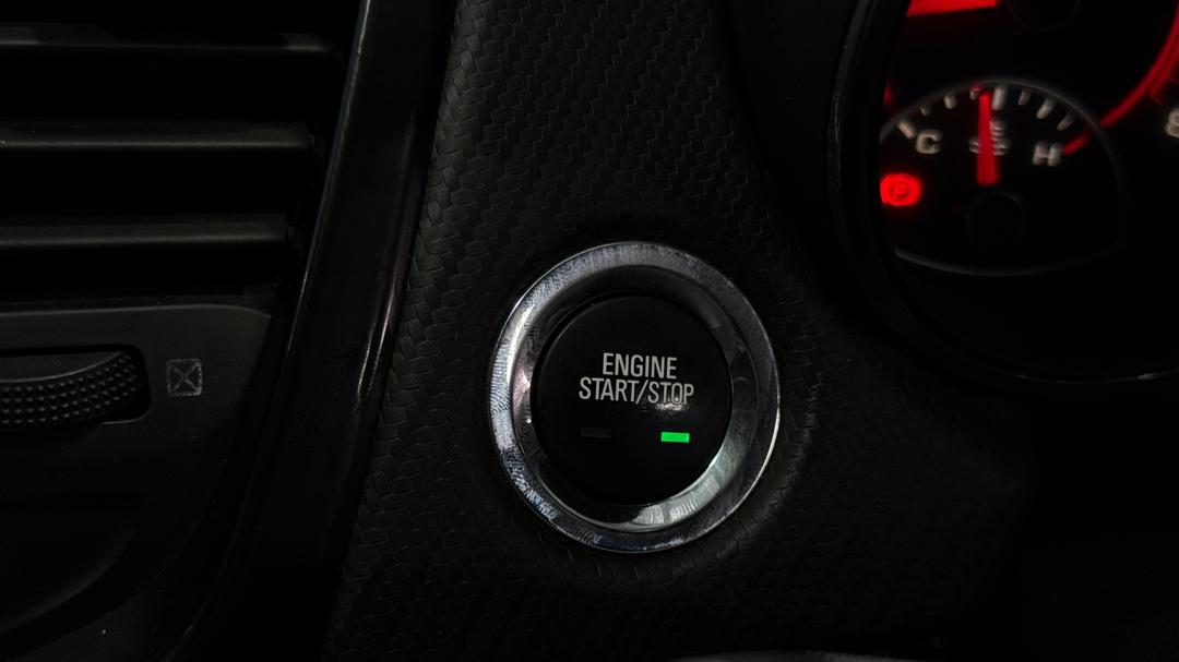 2016 Holden Commodore Sv6 Black Edition, Automatic, 140048 km, Keyless / Button Start