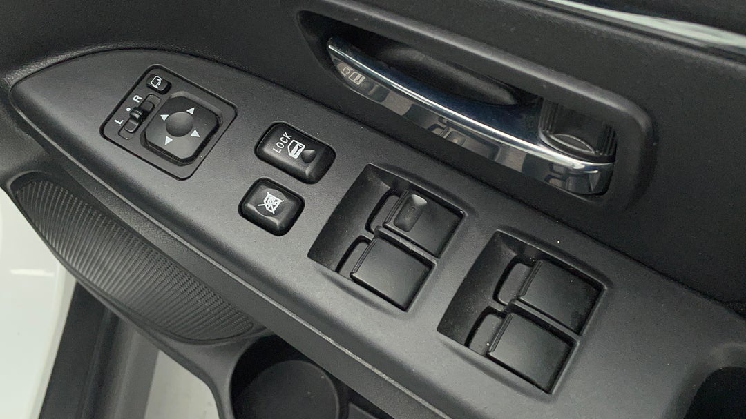 Drivers Side Door Panel Controls