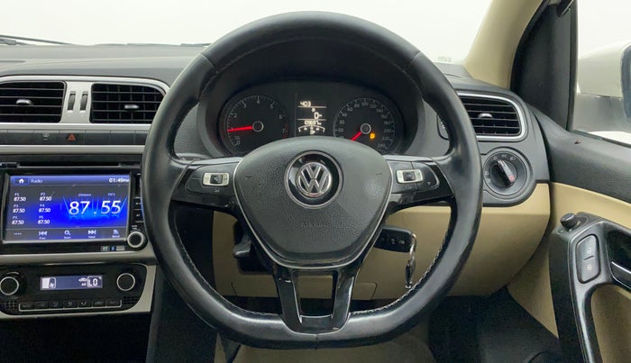 2015 Volkswagen Polo HIGHLINE1.2L, Petrol, Manual, 1,10,375 km, Steering Wheel Close Up