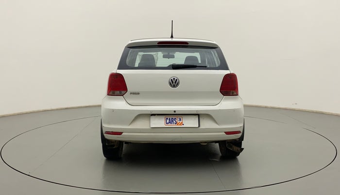 2015 Volkswagen Polo HIGHLINE1.2L, Petrol, Manual, 1,09,697 km, Back/Rear