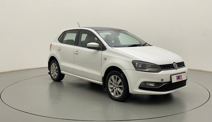 2015 Volkswagen Polo HIGHLINE1.2L, Petrol, Manual, 1,10,375 km, Right Front Diagonal