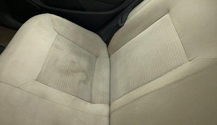 2010 Volkswagen Polo COMFORTLINE 1.2L PETROL, Petrol, Manual, 52,771 km, Second-row right seat - Cover slightly stained
