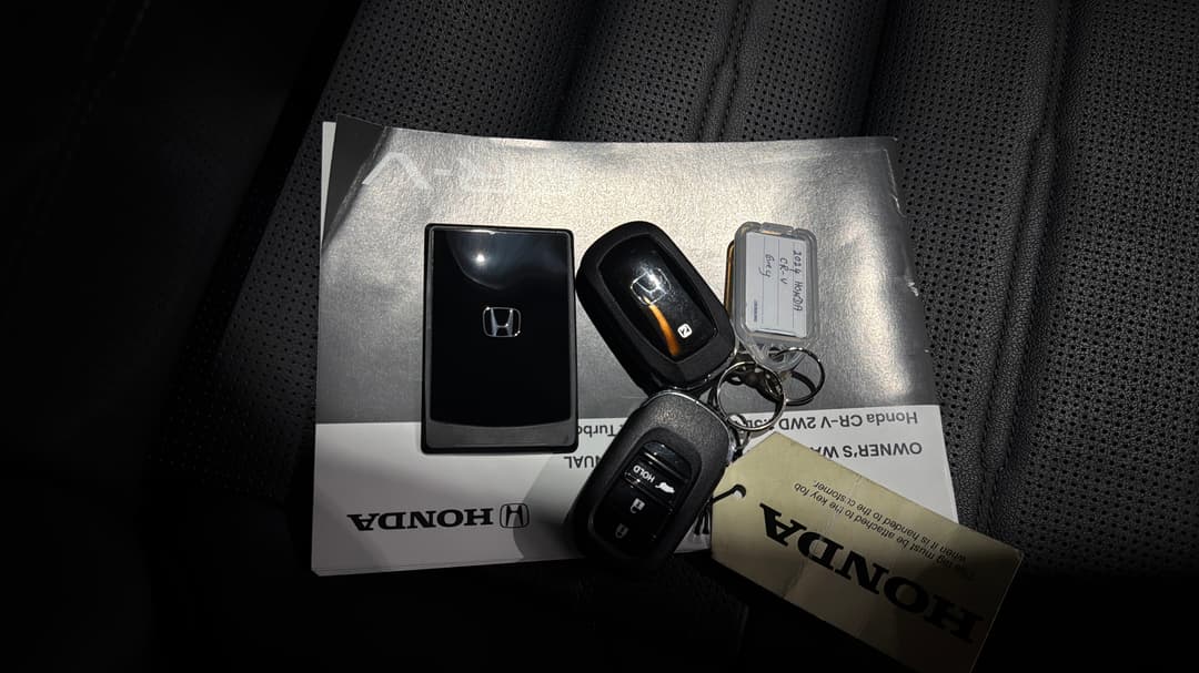 2024 Honda CR-V Vti L (AWD) 5 Seats, Automatic, 24024 km, Key Close-up