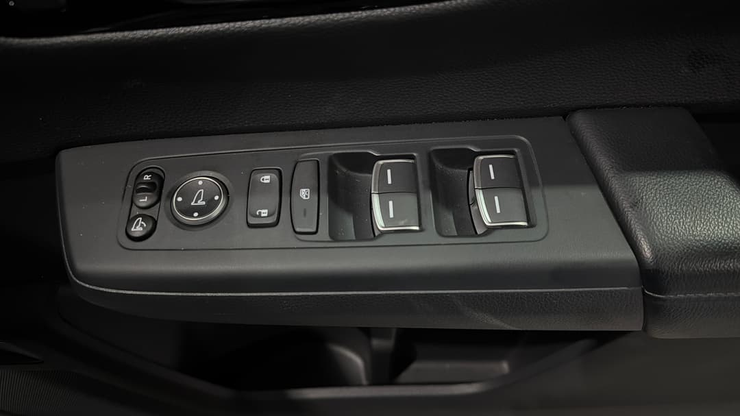 2024 Honda CR-V Vti L (AWD) 5 Seats, Automatic, 24024 km, Drivers Side Door Panel Controls