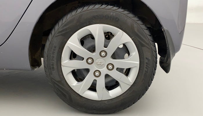 2016 Hyundai Eon SPORTZ, Petrol, Manual, 21,953 km, Left Rear Wheel