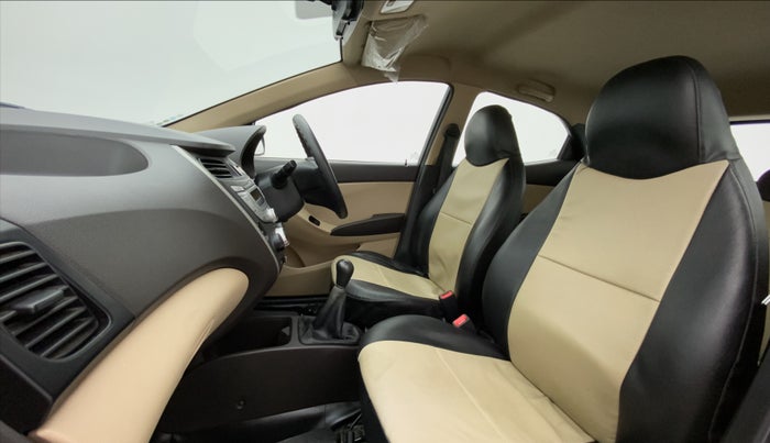 2016 Hyundai Eon SPORTZ, Petrol, Manual, 21,953 km, Right Side Front Door Cabin