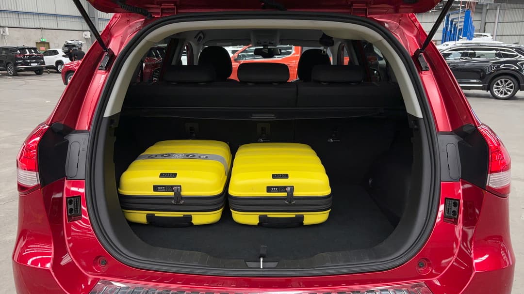 2020 Haval H2 Premium 2WD, Automatic, 62093 km, Boot Inside View with Luggage