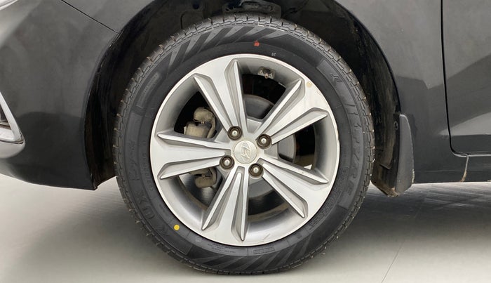 2018 Hyundai Verna 1.6 VTVT SX (O) AT, Petrol, Automatic, 27,507 km, Left Front Wheel
