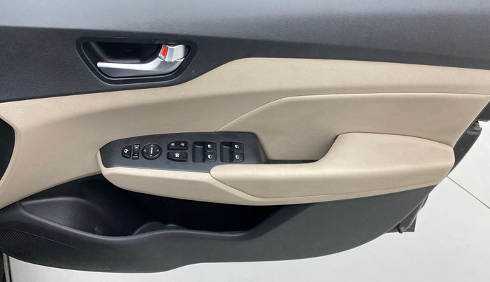 2018 Hyundai Verna 1.6 VTVT SX (O) AT, Petrol, Automatic, 27,507 km, Driver Side Door Panels Control