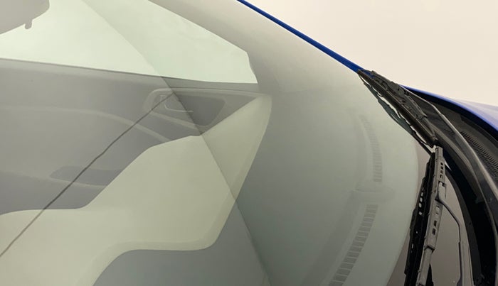 2017 Hyundai Elite i20 ASTA 1.2 (O), Petrol, Manual, 81,726 km, Front windshield - Minor spot on windshield