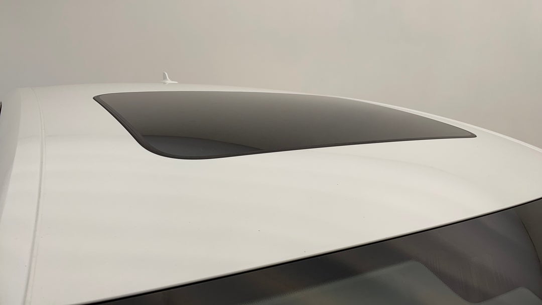 2018 Audi A4 45 Tfsi Quattro S Tronic Sport, Automatic, 123299 km, Roof/Sunroof View