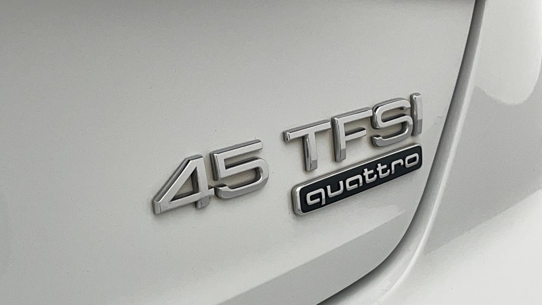 2018 Audi A4 45 Tfsi Quattro S Tronic Sport, Automatic, 123299 km, Badge (Boot Right Side)
