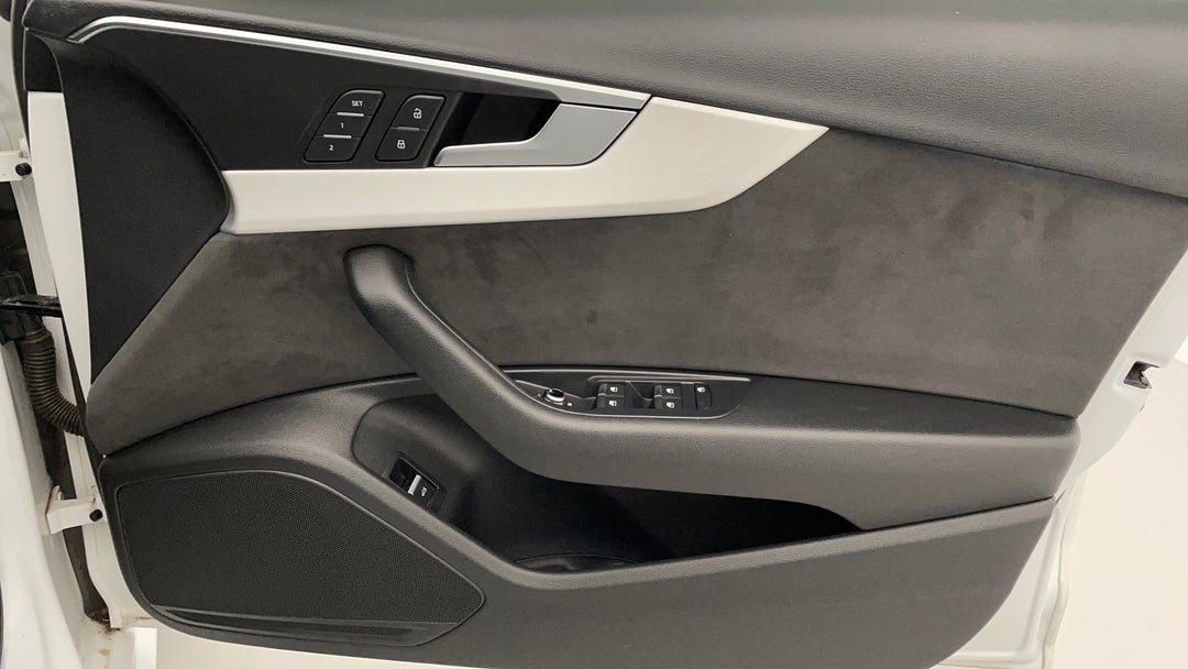 2018 Audi A4 45 Tfsi Quattro S Tronic Sport, Automatic, 123299 km, Speaker View