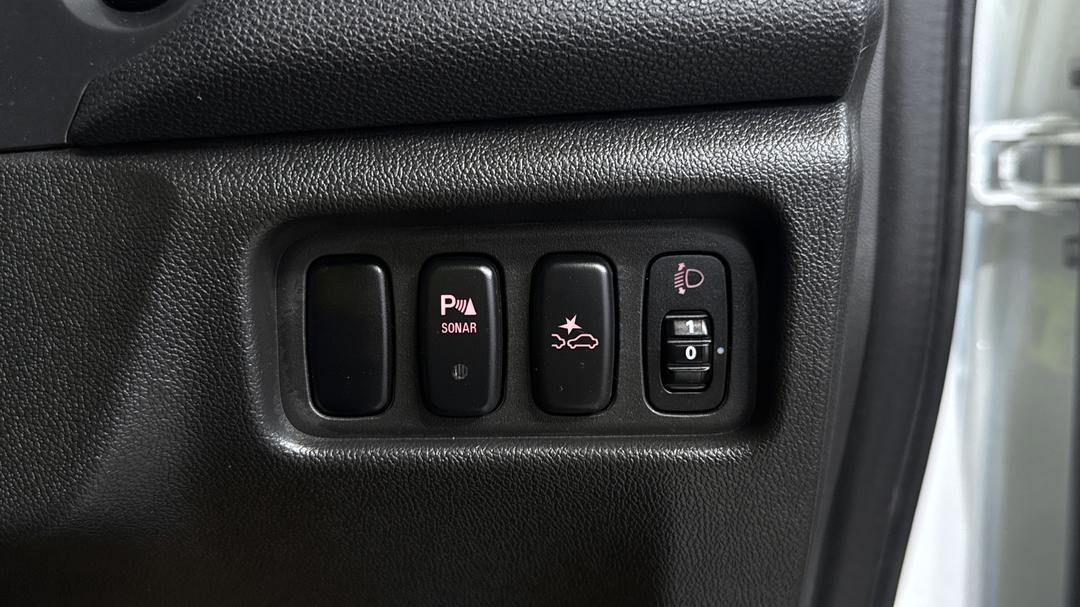 2023 Mitsubishi ASX Mr (2WD), Automatic, 16835 km, Utility Switches/Buttons