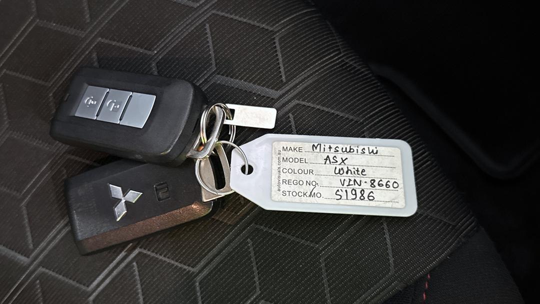 2023 Mitsubishi ASX Mr (2WD), Automatic, 16835 km, Key Close-up