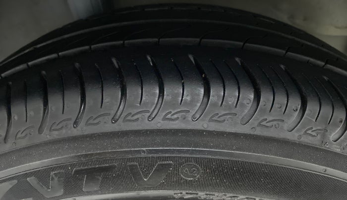 2017 Honda City V MT PETROL, Petrol, Manual, Right Rear Tyre Tread