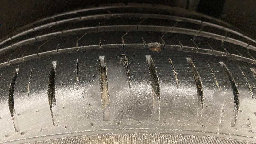Left Rear Tyre Tread