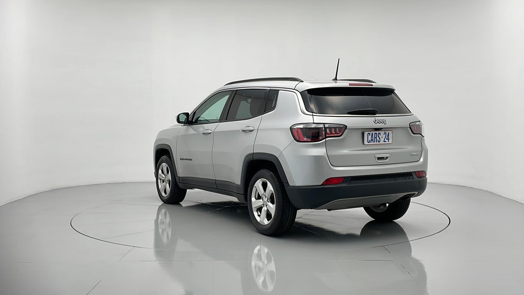 Left Back Diagonal (45- Degree) View