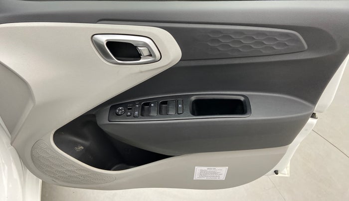 2021 Hyundai GRAND I10 NIOS SPORTZ 1.2 KAPPA VTVT CNG, CNG, Manual, 26,081 km, Driver Side Door Panels Control