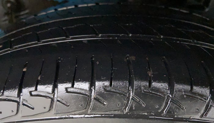2016 Toyota Etios Liva D-4D VXD, Diesel, Manual, 62,546 km, Left Rear Tyre Tread