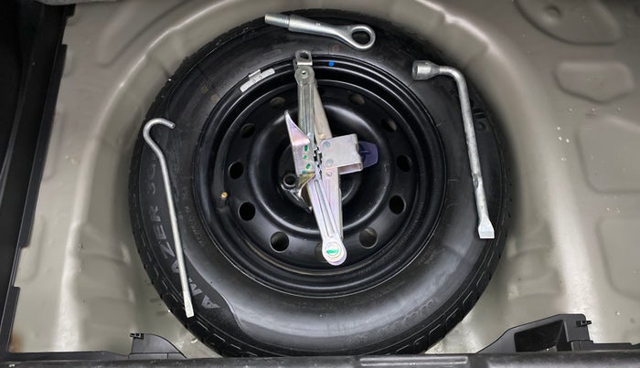 2018 Maruti Swift VXI D, Petrol, Manual, 51,126 km, Spare Tyre