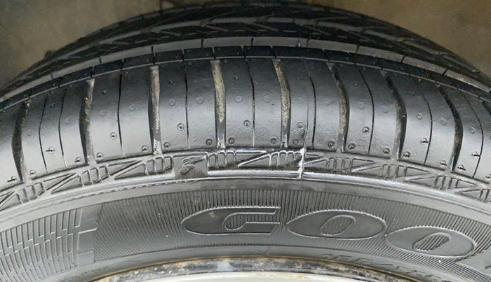 2020 Maruti New Wagon-R VXI 1.0, Petrol, Manual, 52,181 km, Left Front Tyre Tread