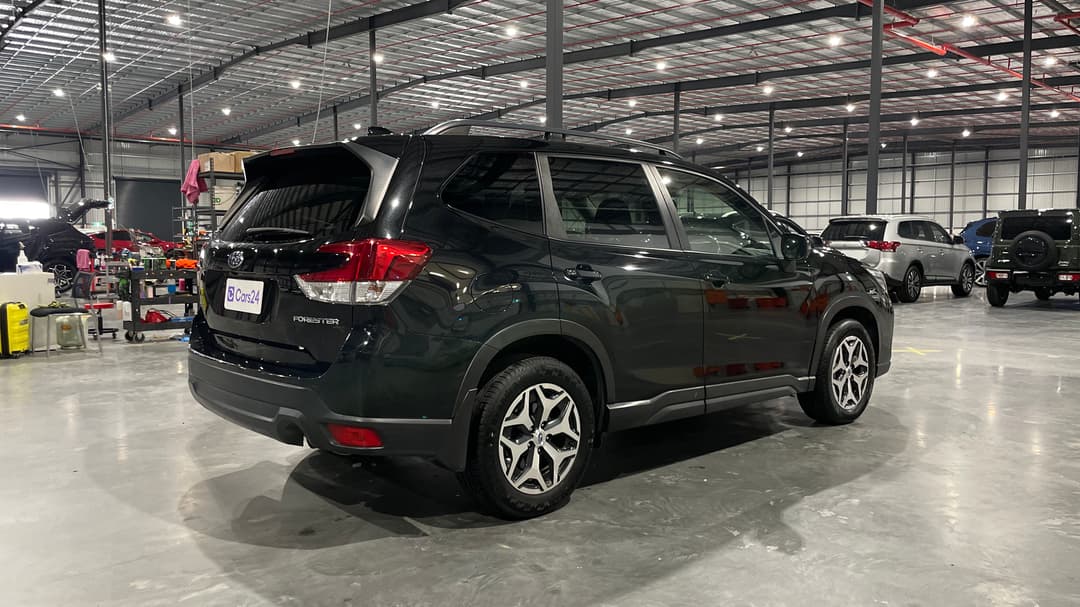 2018 Subaru Forester 2.5i (AWD), Automatic, 107860 km, Right Back Diagonal (45- Degree) View