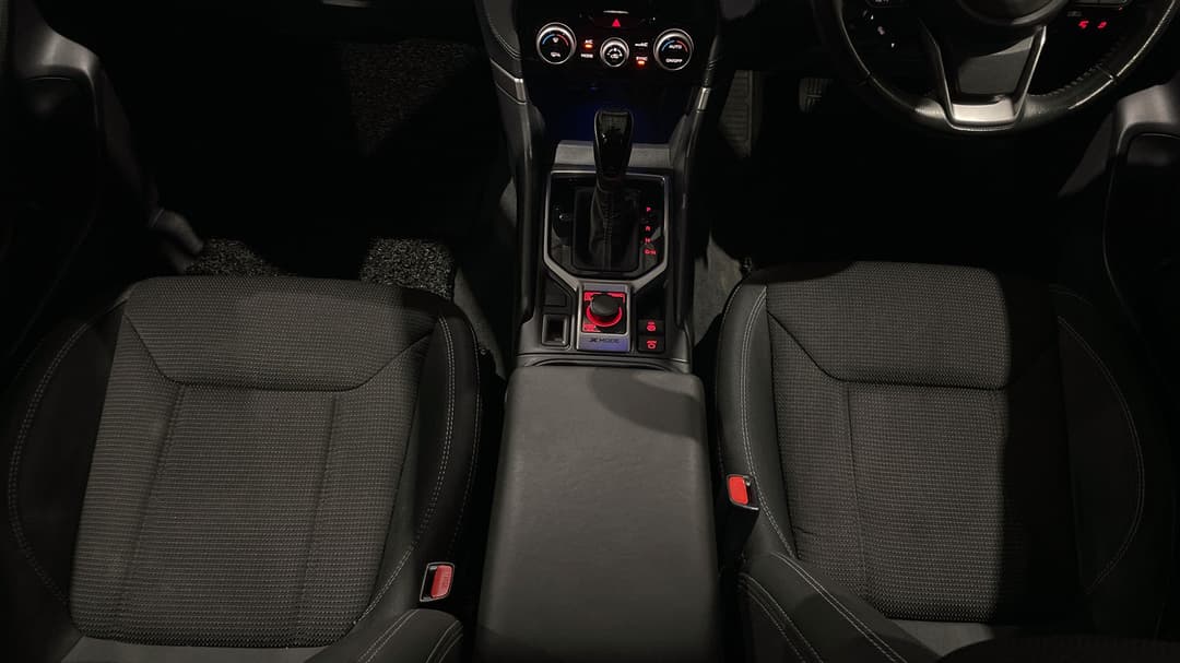 2018 Subaru Forester 2.5i (AWD), Automatic, 107860 km, Center Console