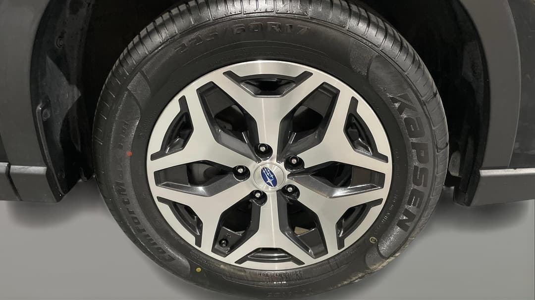 2018 Subaru Forester 2.5i (AWD), Automatic, 107860 km, Right Front Wheel