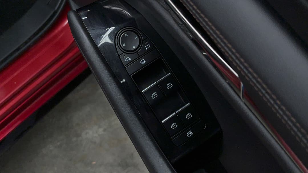 2019 Mazda 3 G25 Gt, Automatic, 49131 km, Drivers Side Door Panel Controls