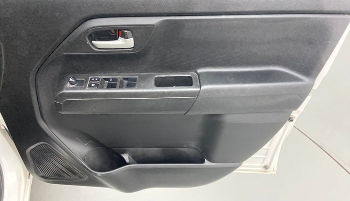 2019 Maruti New Wagon-R VXI 1.0, Petrol, Manual, 64,229 km, Driver Side Door Panels Control