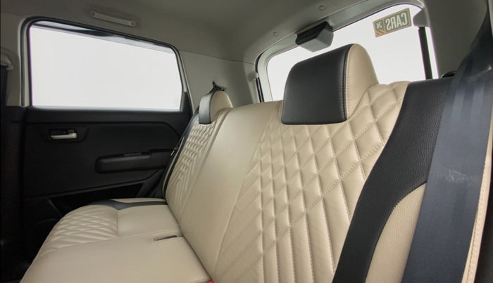 2019 Maruti New Wagon-R VXI 1.0, Petrol, Manual, 64,229 km, Right Side Rear Door Cabin