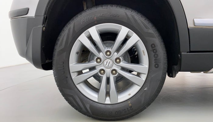 2017 Maruti Vitara Brezza ZDI PLUS, Diesel, Manual, 45,475 km, Right Rear Wheel
