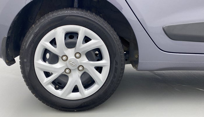 2019 Hyundai Grand i10 SPORTZ 1.2 KAPPA VTVT, Petrol, Manual, 2,05,020 km, Right Rear Wheel