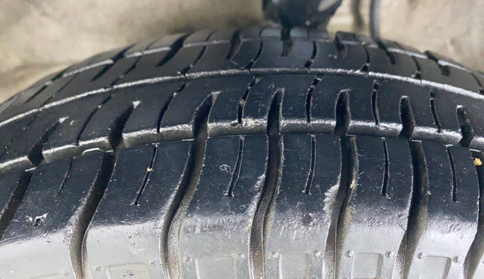 2018 Maruti Alto 800 LXI, Petrol, Manual, 22,853 km, Left Front Tyre Tread