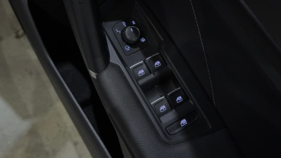 2019 Volkswagen Tiguan Allspace 162 Tsi Highline, Automatic, 122648 km, Drivers Side Door Panel Controls