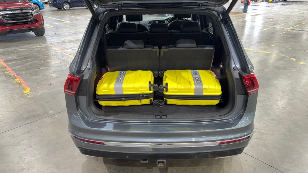 2019 Volkswagen Tiguan Allspace 162 Tsi Highline, Automatic, 122648 km, Boot Inside View with Luggage