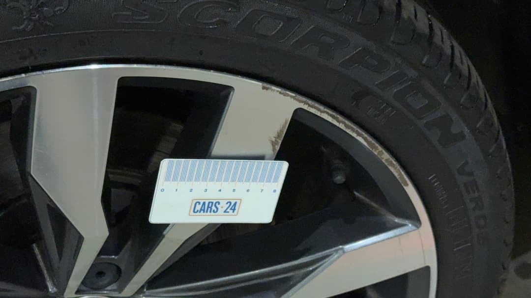 2019 Volkswagen Tiguan Allspace 162 Tsi Highline, Automatic, 122648 km, Wheels Rim Front LHS Scratch