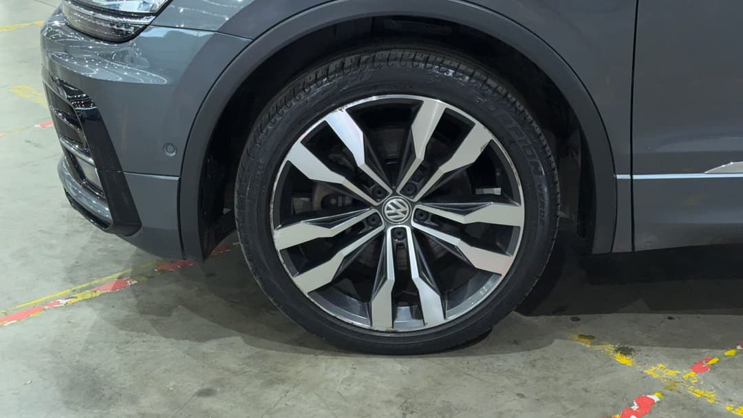 2019 Volkswagen Tiguan Allspace 162 Tsi Highline, Automatic, 122648 km, Left Front Wheel