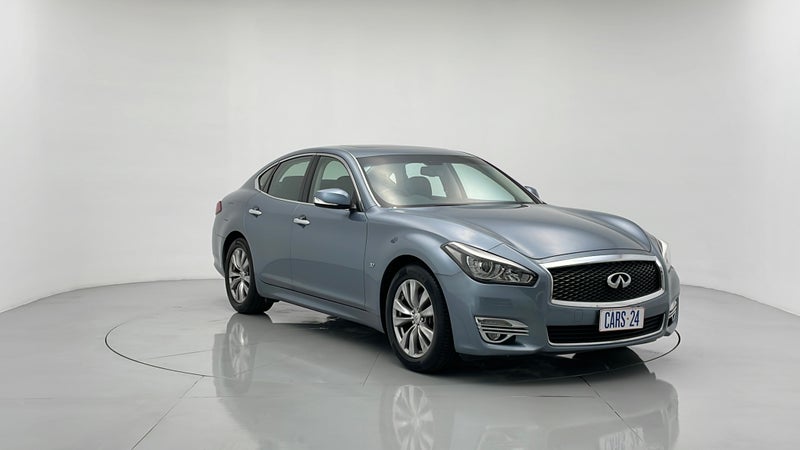 2016 Infiniti Q70 